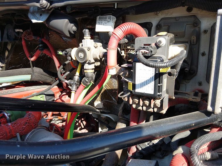 image for item NU9768 2012 Freightliner Business Class M2 utility / service truck