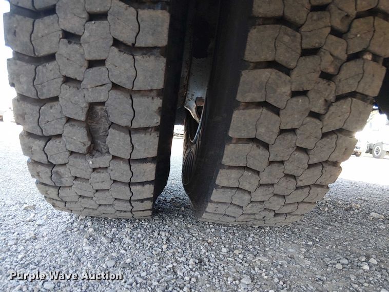 image for item NU9768 2012 Freightliner Business Class M2 utility / service truck