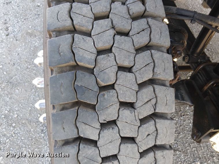 image for item NU9768 2012 Freightliner Business Class M2 utility / service truck