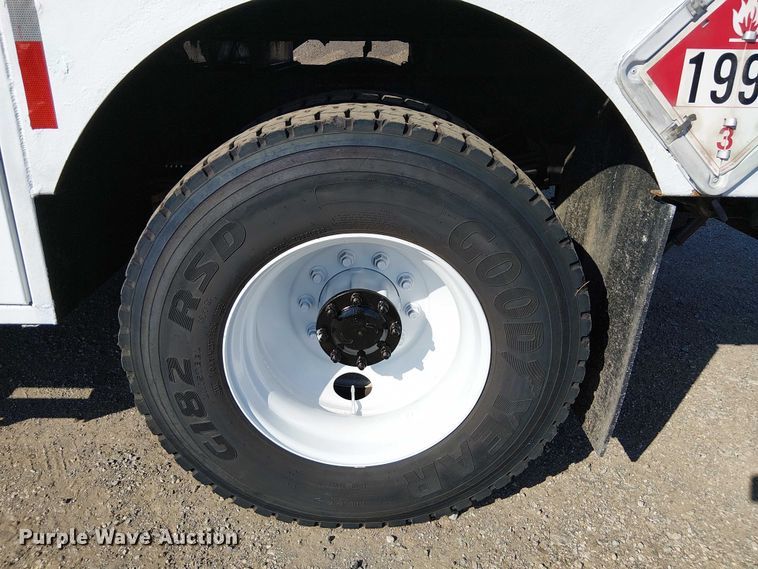 image for item NU9768 2012 Freightliner Business Class M2 utility / service truck