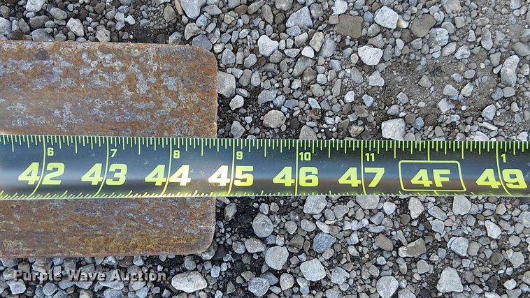 image for item NU9772 2003 Moffett M5500 forklift