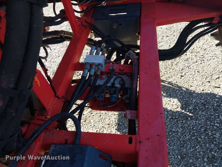 image for item NU9772 2003 Moffett M5500 forklift