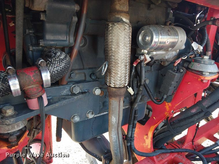 image for item NU9772 2003 Moffett M5500 forklift