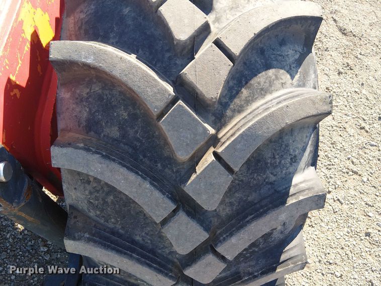 image for item NU9772 2003 Moffett M5500 forklift