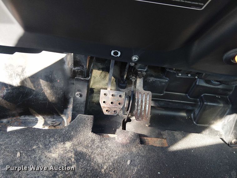 image for item NU9773 2014 Kubota RYV-X900 utility vehicle