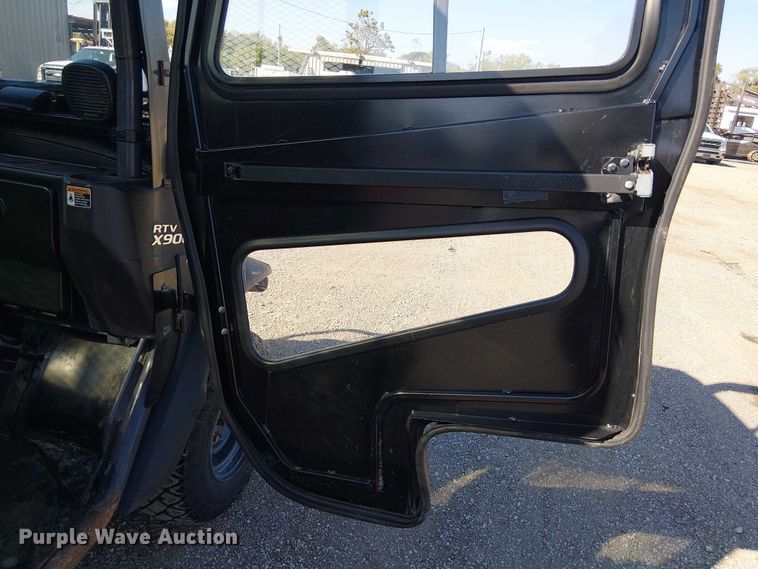 image for item NU9773 2014 Kubota RYV-X900 utility vehicle