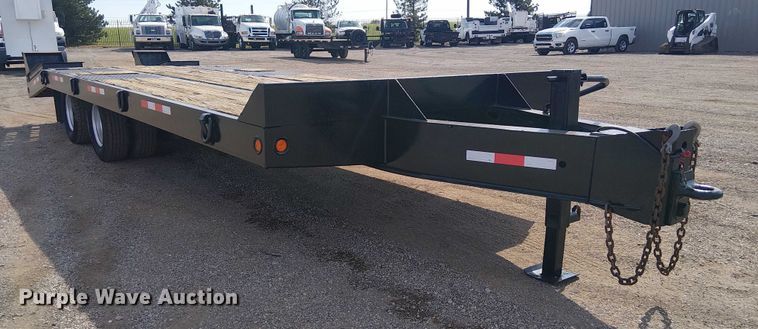 image for item NU9775 2007 Interstate  equipment trailer