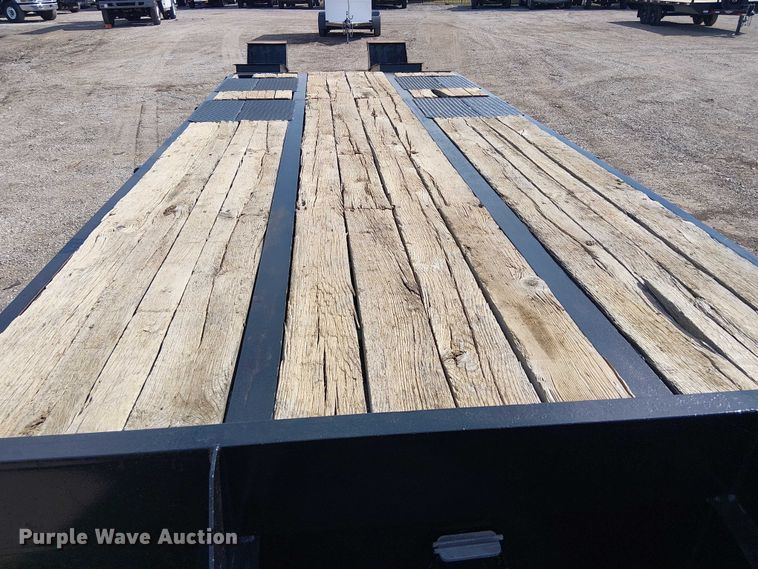 image for item NU9775 2007 Interstate  equipment trailer