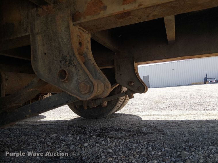 image for item NU9775 2007 Interstate  equipment trailer