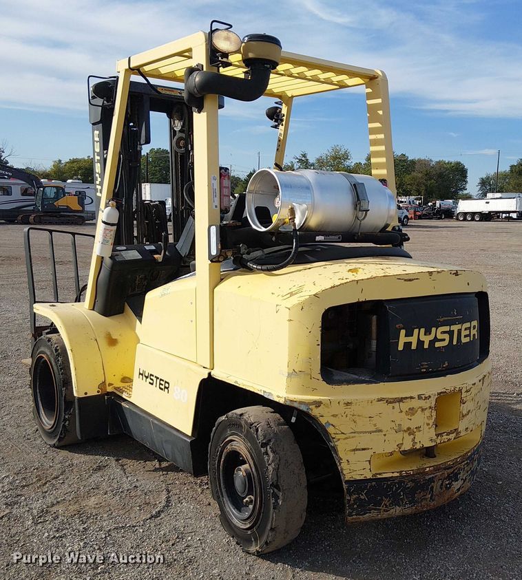 image for item NU9789 2004 Hyster H80XM forklift