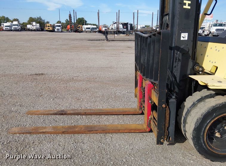 image for item NU9789 2004 Hyster H80XM forklift