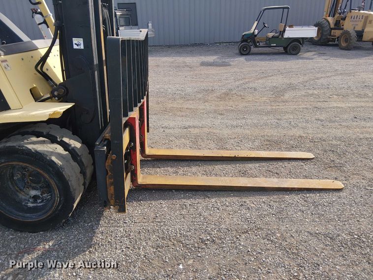 image for item NU9789 2004 Hyster H80XM forklift