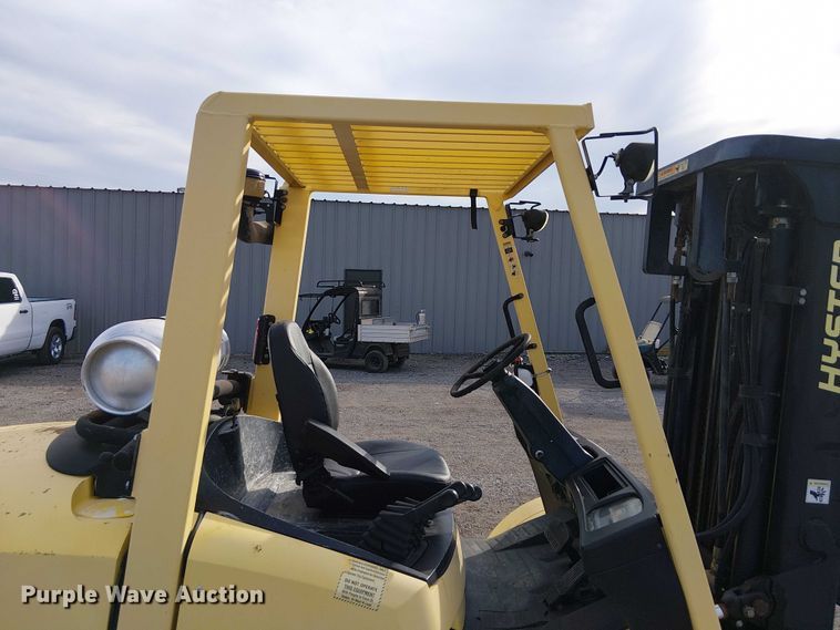 image for item NU9789 2004 Hyster H80XM forklift