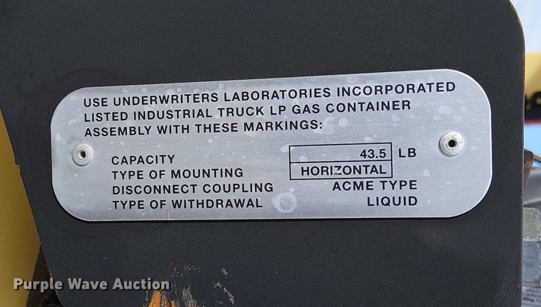 image for item NU9789 2004 Hyster H80XM forklift