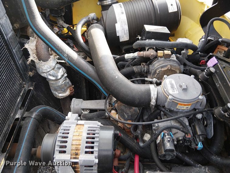 image for item NU9789 2004 Hyster H80XM forklift