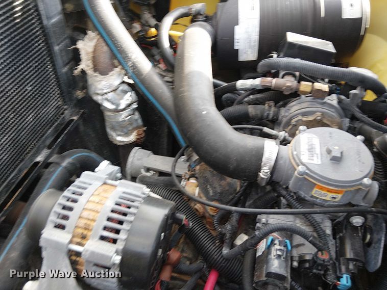 image for item NU9789 2004 Hyster H80XM forklift