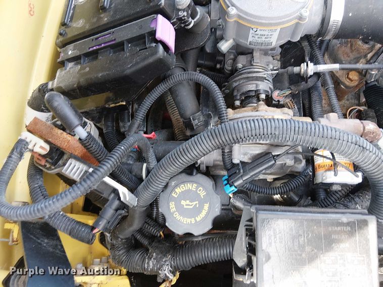 image for item NU9789 2004 Hyster H80XM forklift