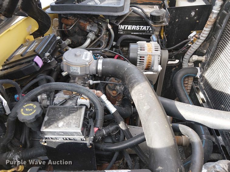 image for item NU9789 2004 Hyster H80XM forklift