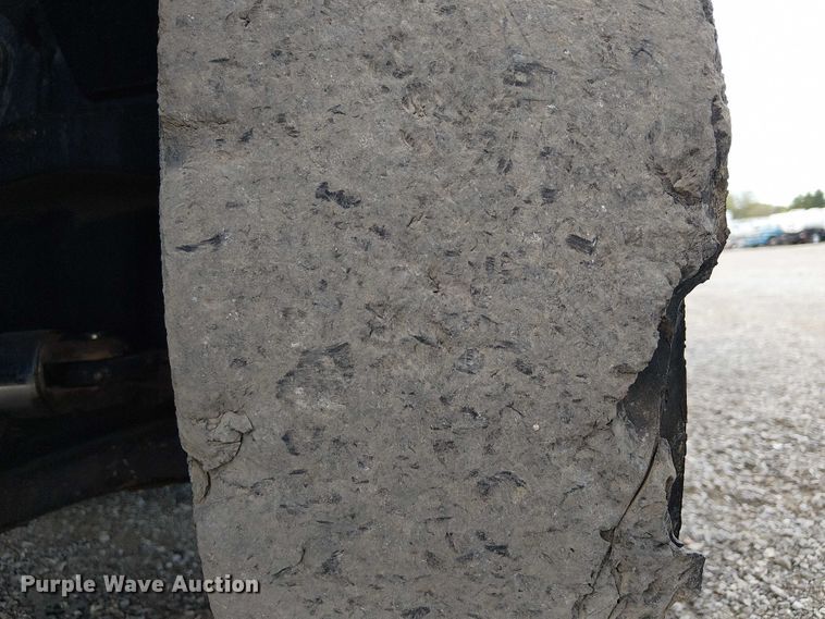 image for item NU9789 2004 Hyster H80XM forklift