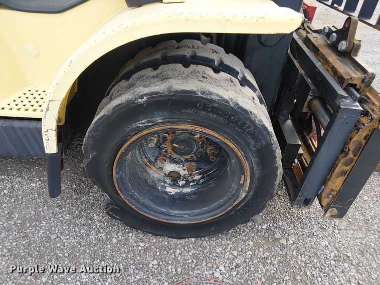 image for item NU9789 2004 Hyster H80XM forklift