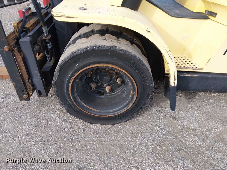 image for item NU9789 2004 Hyster H80XM forklift