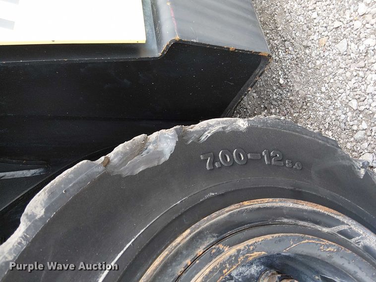 image for item NU9789 2004 Hyster H80XM forklift