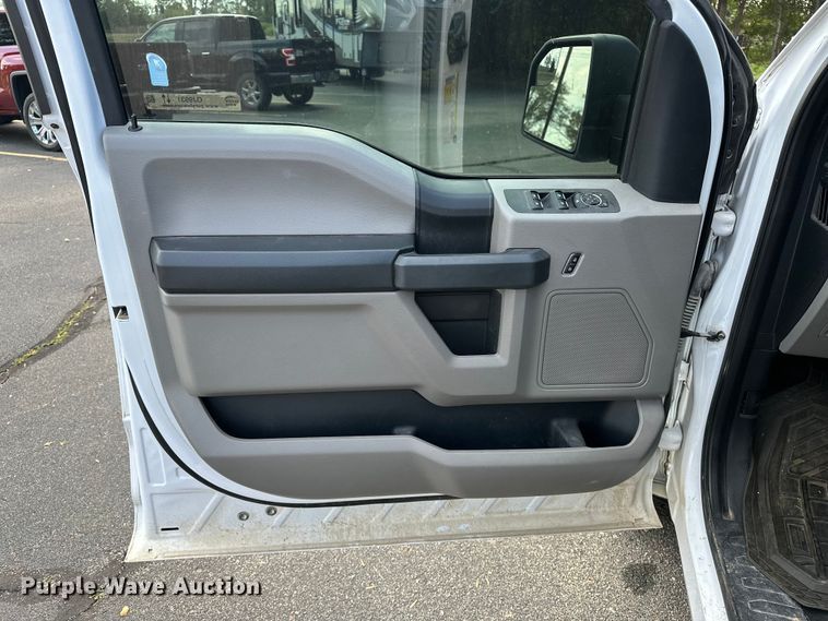 image for item OJ9931 2020 Ford F150 STX SuperCrew pickup truck