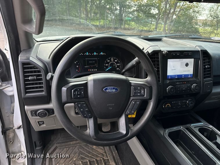 image for item OJ9931 2020 Ford F150 STX SuperCrew pickup truck