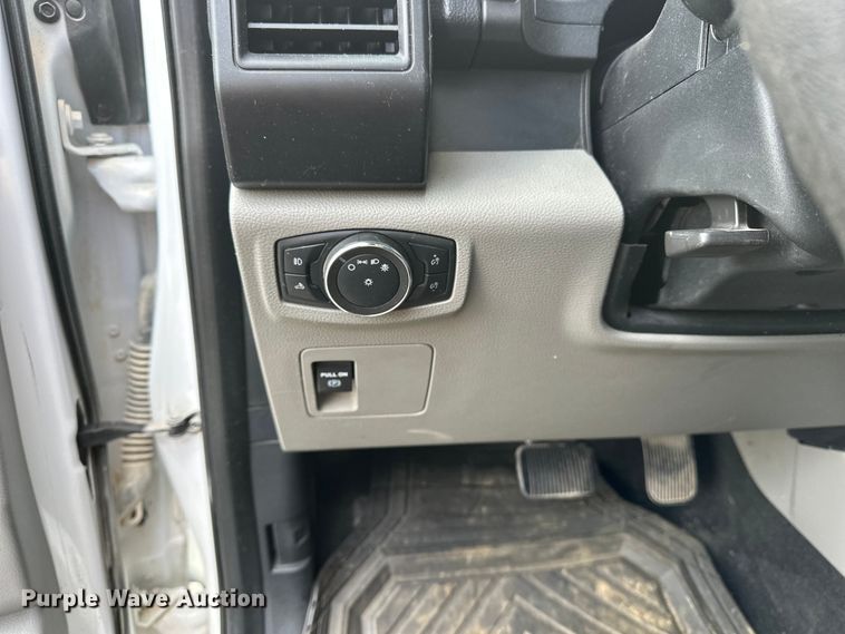 image for item OJ9931 2020 Ford F150 STX SuperCrew pickup truck