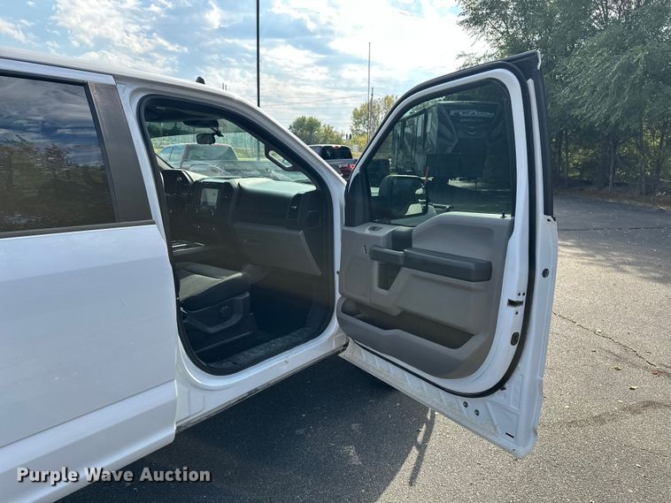 image for item OJ9931 2020 Ford F150 STX SuperCrew pickup truck