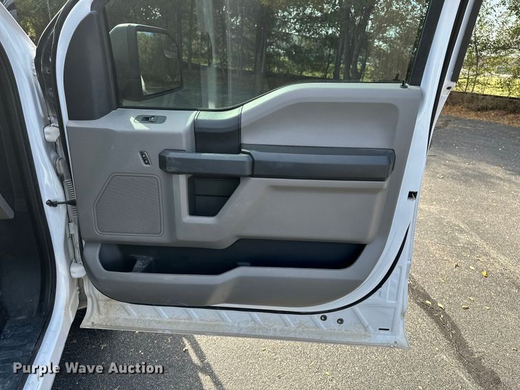 image for item OJ9931 2020 Ford F150 STX SuperCrew pickup truck