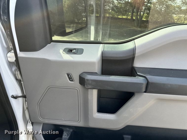 image for item OJ9931 2020 Ford F150 STX SuperCrew pickup truck