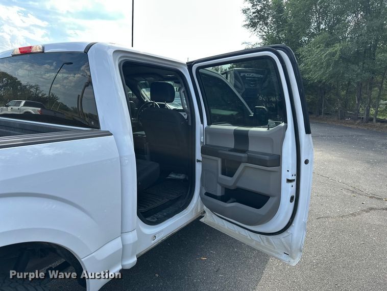 image for item OJ9931 2020 Ford F150 STX SuperCrew pickup truck