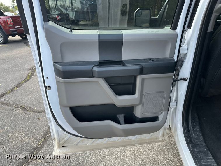 image for item OJ9931 2020 Ford F150 STX SuperCrew pickup truck