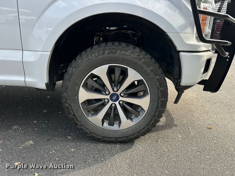 image for item OJ9931 2020 Ford F150 STX SuperCrew pickup truck