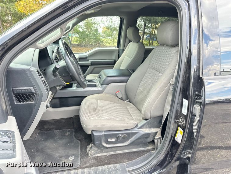 image for item OJ9932 2020 Ford F150 XLT SuperCrew pickup truck