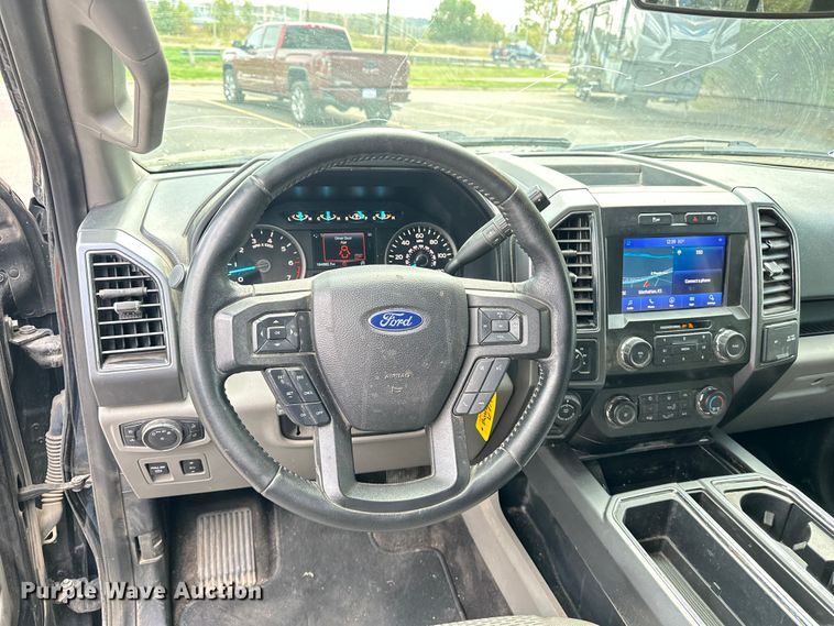 image for item OJ9932 2020 Ford F150 XLT SuperCrew pickup truck