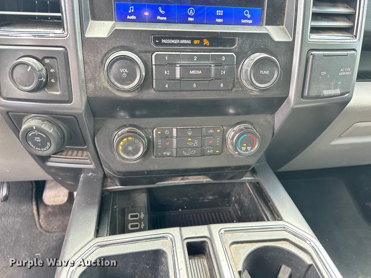 image for item OJ9932 2020 Ford F150 XLT SuperCrew pickup truck