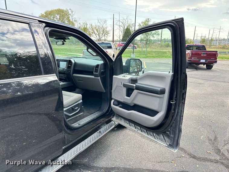 image for item OJ9932 2020 Ford F150 XLT SuperCrew pickup truck