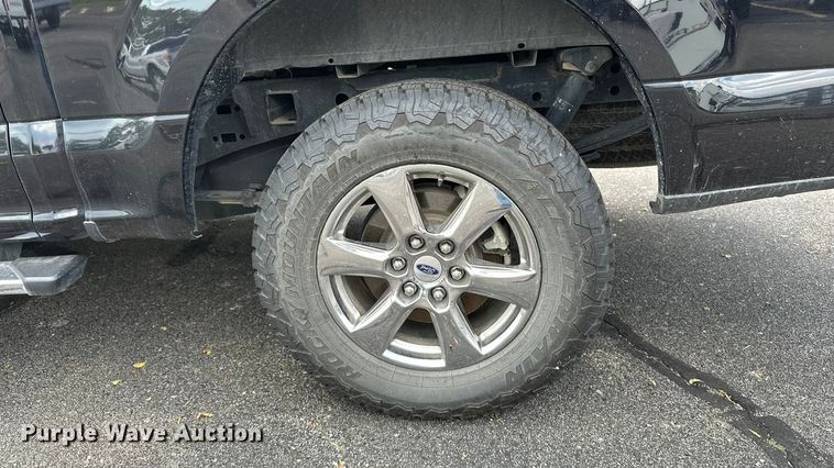 image for item OJ9932 2020 Ford F150 XLT SuperCrew pickup truck