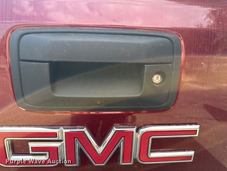 image for item OJ9934 2017 GMC Sierra Denali Crew Cab pickup truck