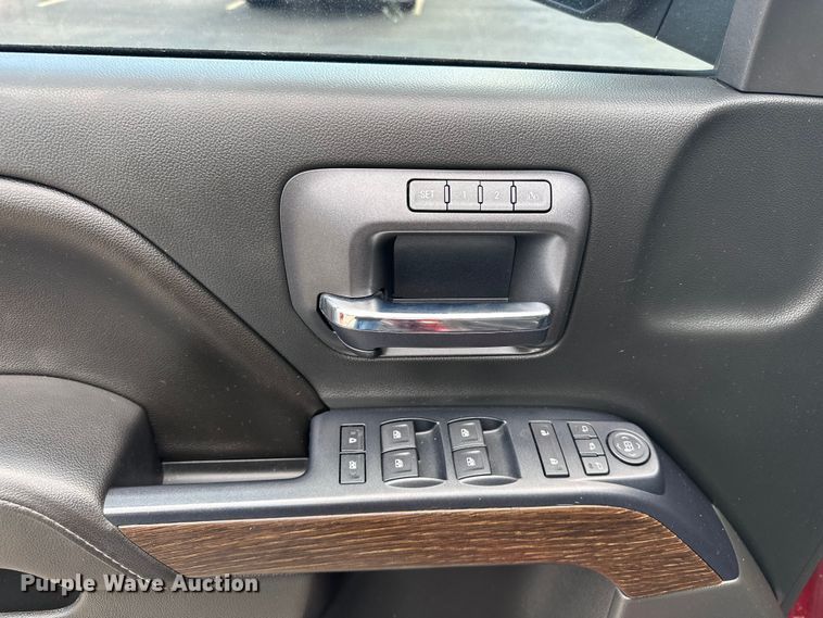 image for item OJ9934 2017 GMC Sierra Denali Crew Cab pickup truck