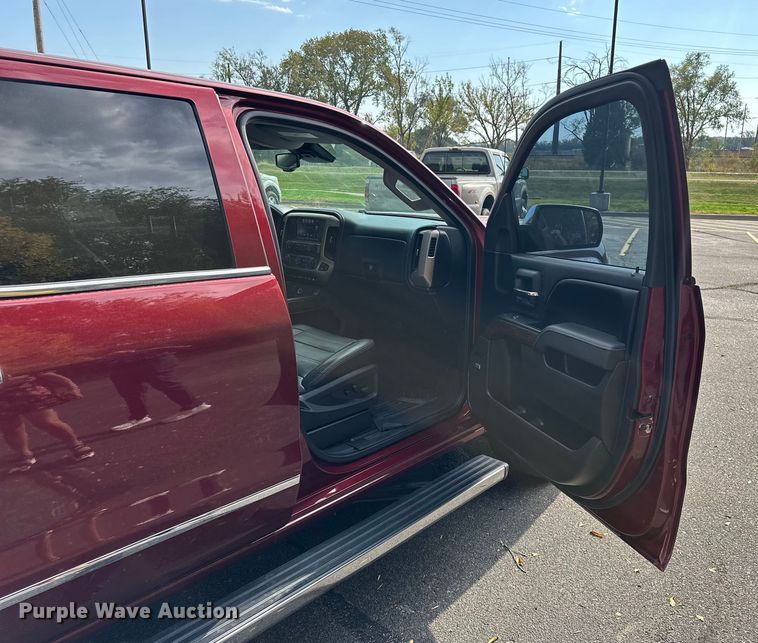 image for item OJ9934 2017 GMC Sierra Denali Crew Cab pickup truck