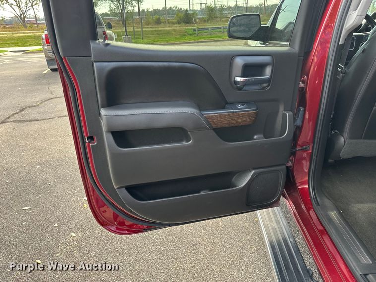 image for item OJ9934 2017 GMC Sierra Denali Crew Cab pickup truck