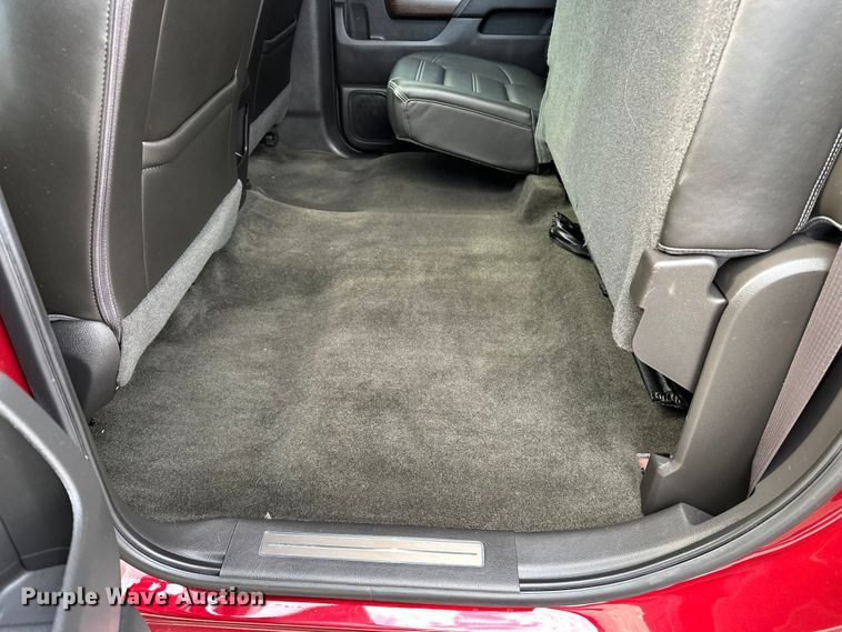 image for item OJ9934 2017 GMC Sierra Denali Crew Cab pickup truck