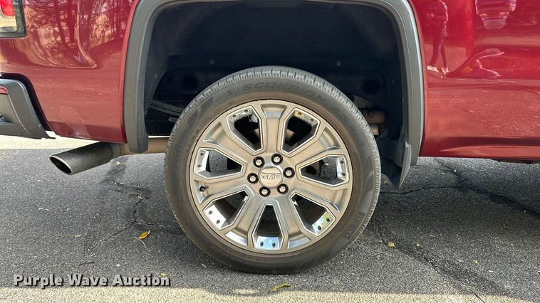 image for item OJ9934 2017 GMC Sierra Denali Crew Cab pickup truck