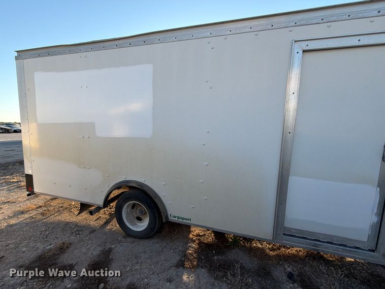 image for item YA1039 2022 Ford E350 Super Duty delivery van