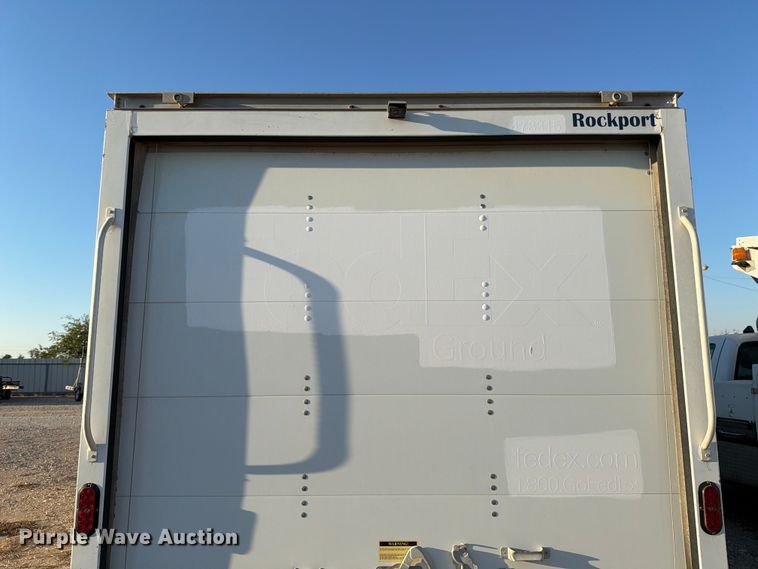 image for item YA1039 2022 Ford E350 Super Duty delivery van