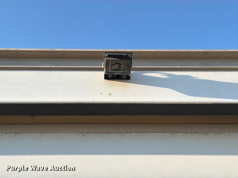 image for item YA1039 2022 Ford E350 Super Duty delivery van