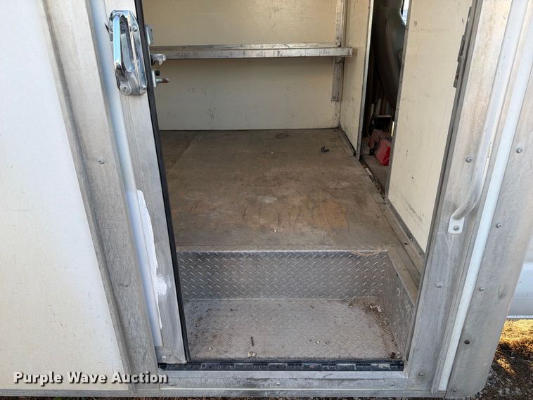 image for item YA1039 2022 Ford E350 Super Duty delivery van